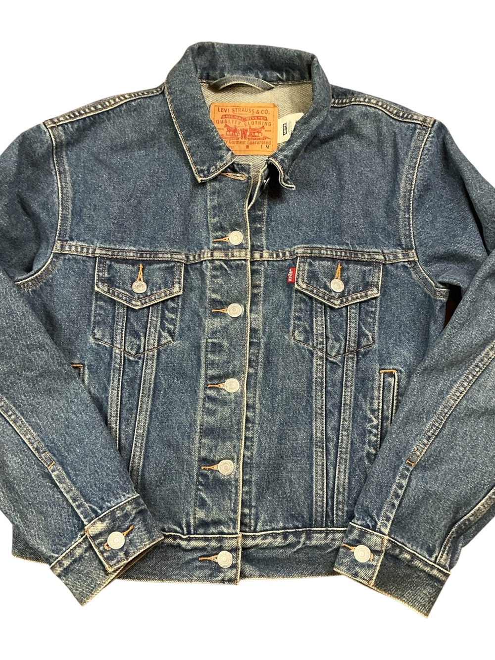 Vintage Levi’s type 3 style medium wash red tab denim trucker jacket SZ S/M